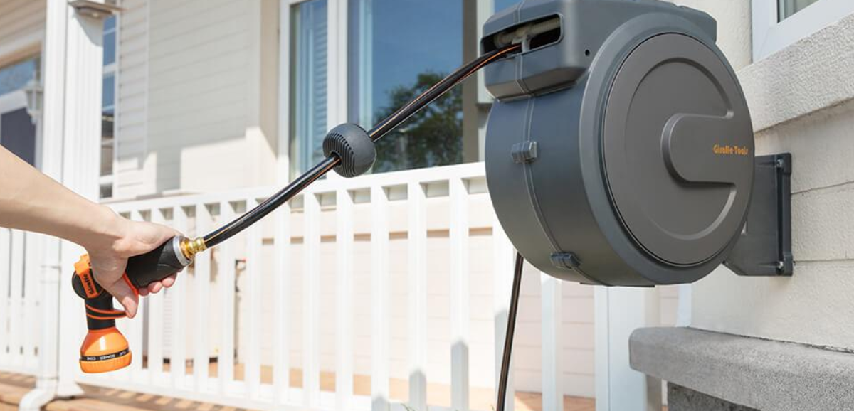 How to Control the Distance Used When Cleaning With a High Pressure Washer