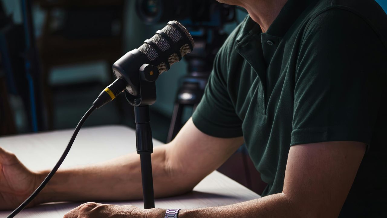 How to Choose a Podcast Topic That Will Actually Grow